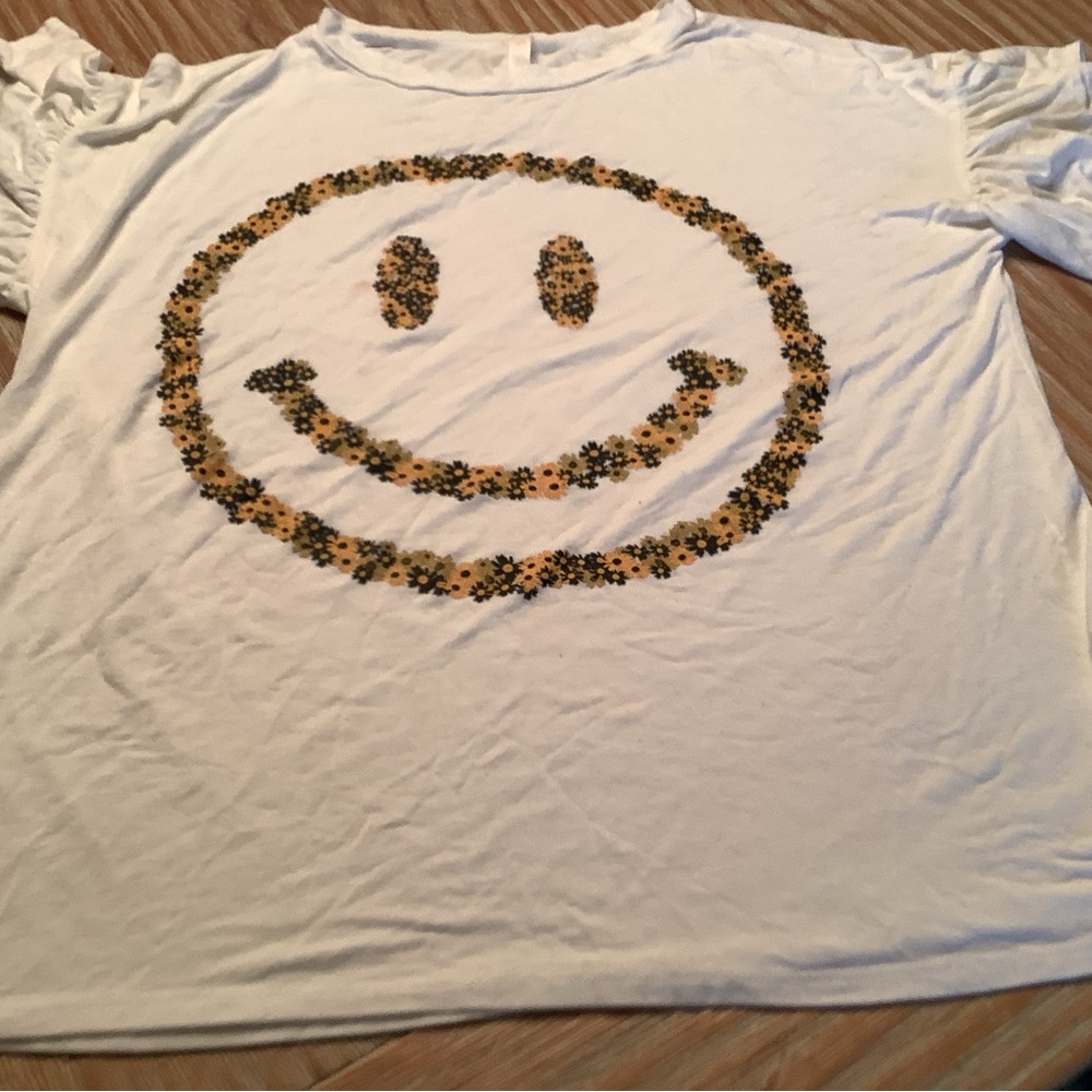 White Tee with Subtle  smiley face sooo cute nice too szL